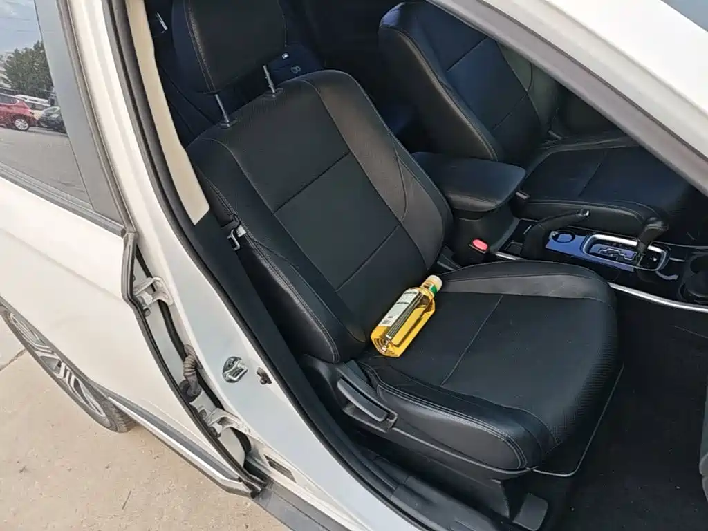 Mitsubishi Outlander — миниатюра 25
