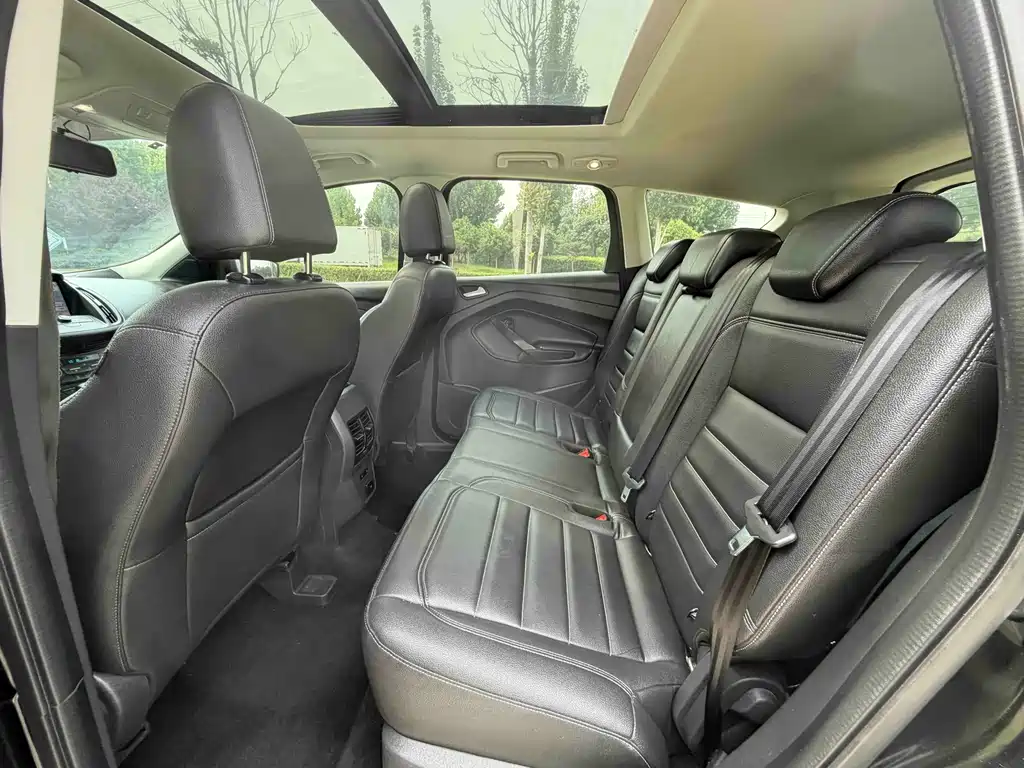 Ford Kuga — миниатюра 6
