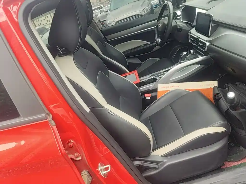 Geely Binyue — миниатюра 25
