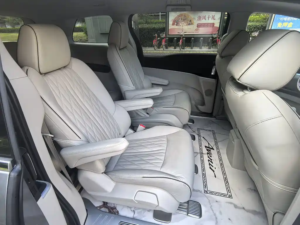 Buick GL8 — миниатюра 9