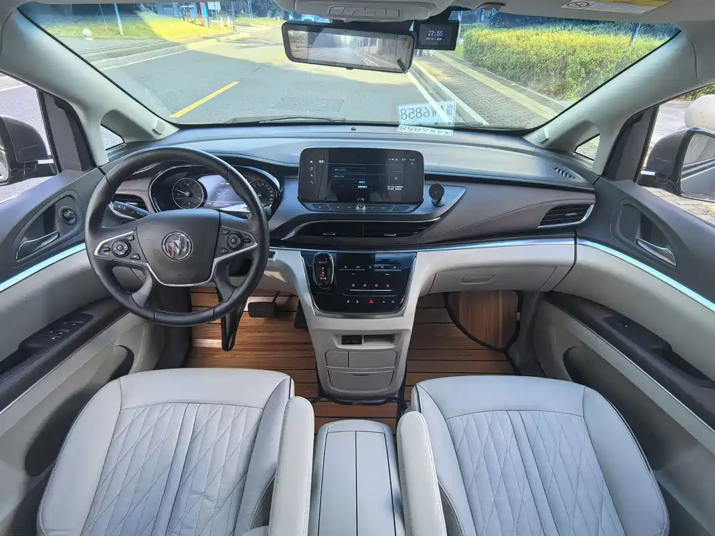 Buick GL8 — миниатюра 17
