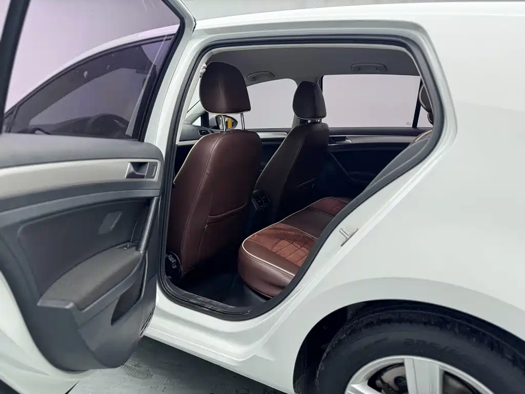 Volkswagen Golf — миниатюра 9