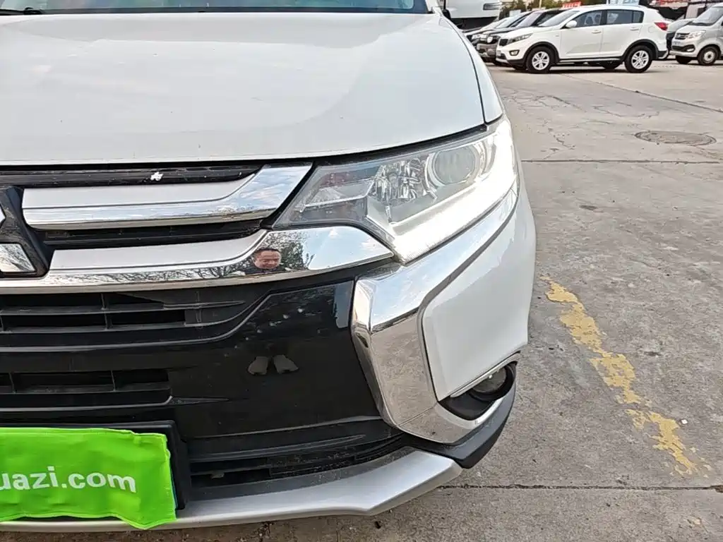 Mitsubishi Outlander — миниатюра 24