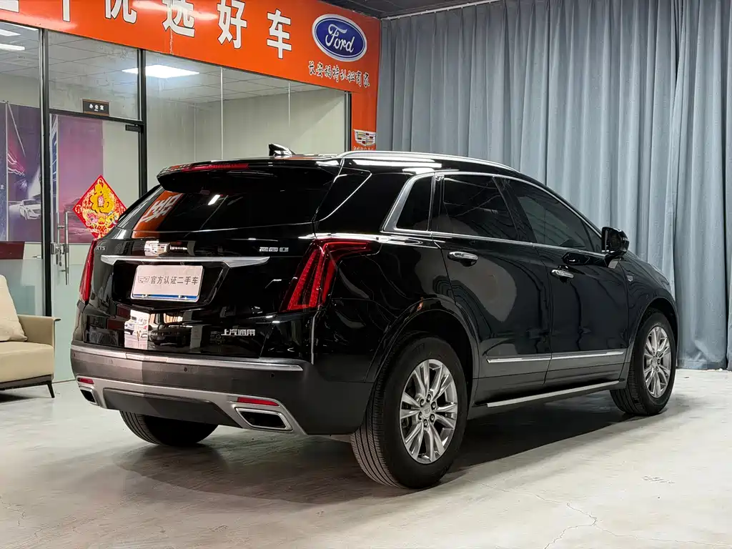 CADILLAC XT5