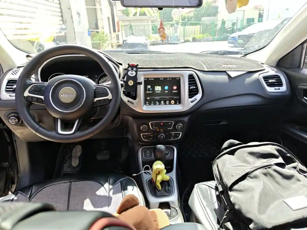 Jeep Compass — миниатюра 13