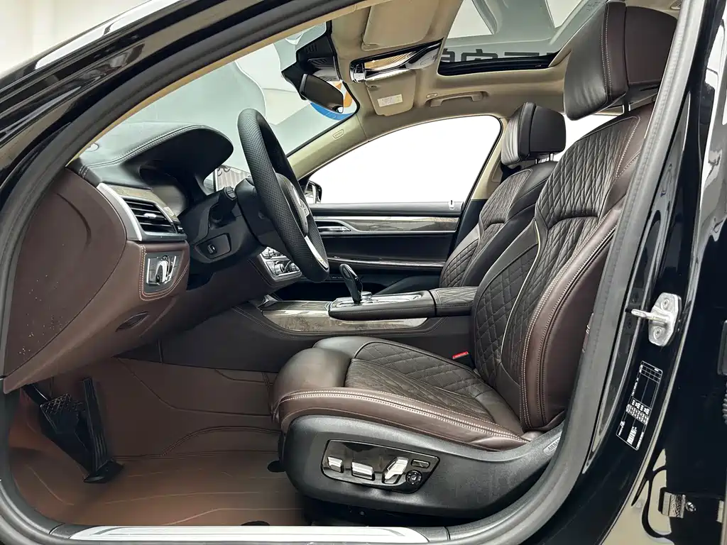 BMW 7 Series 7 2019 740Li Lead Luxury