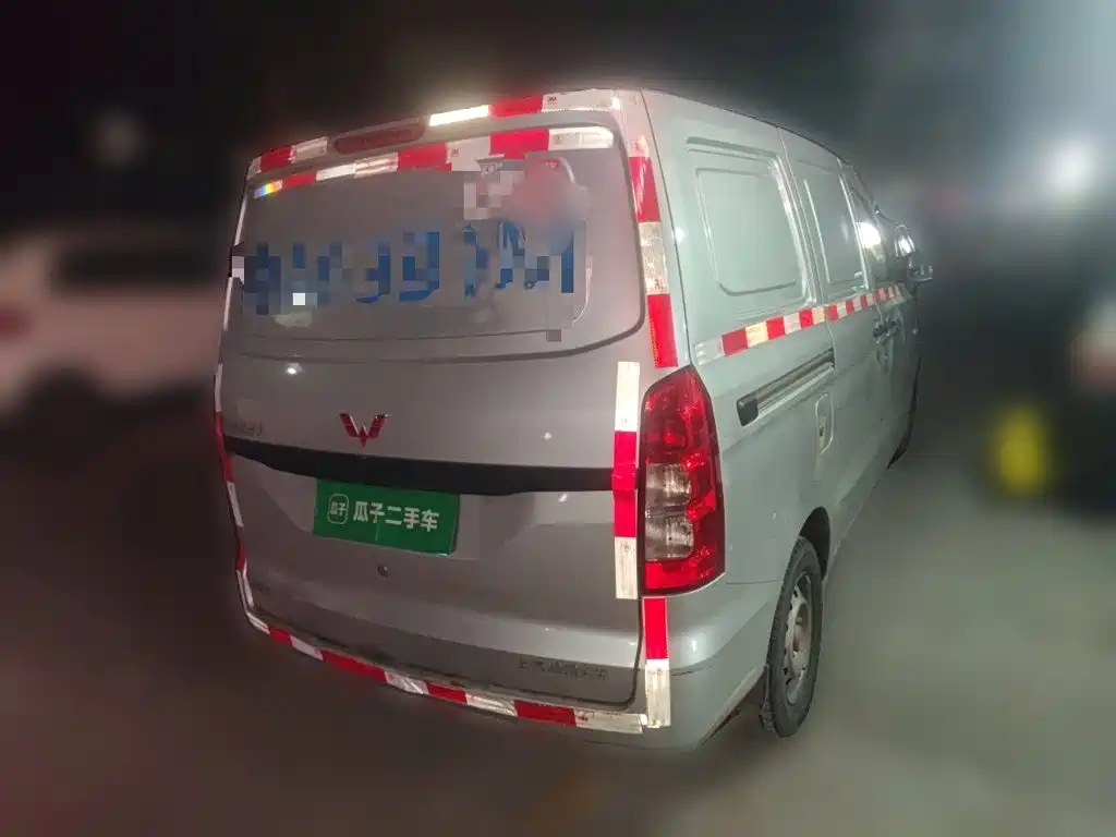 Wuling Hongguang V — миниатюра 4