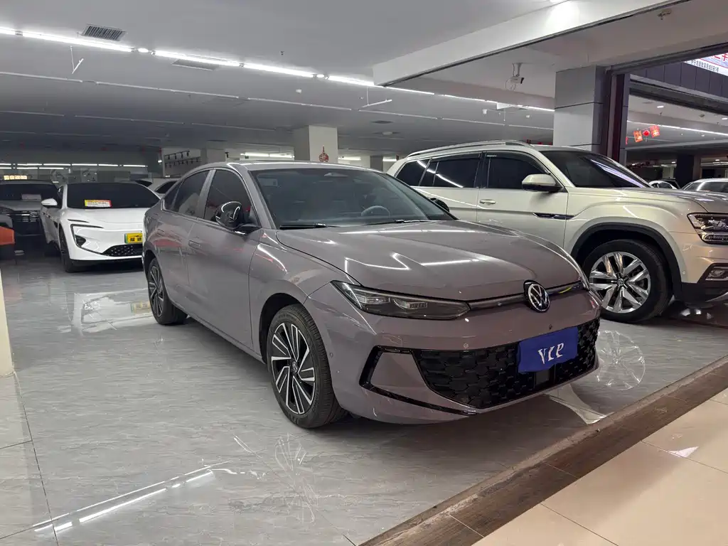 Volkswagen Lavida — миниатюра 3