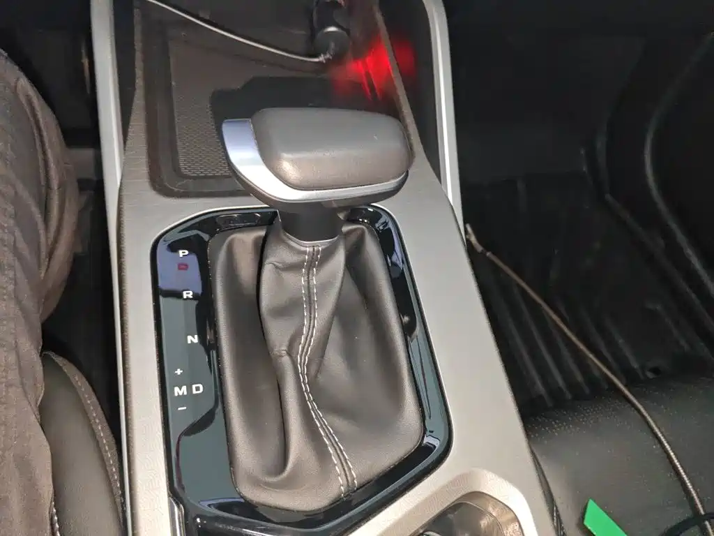 Geely Emgrand — миниатюра 10