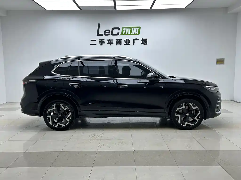 Volkswagen Tiguan L — миниатюра 5