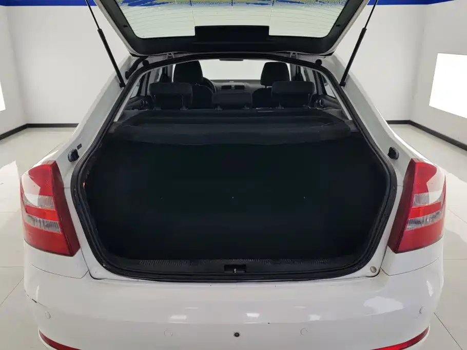 Skoda Octavia — миниатюра 4