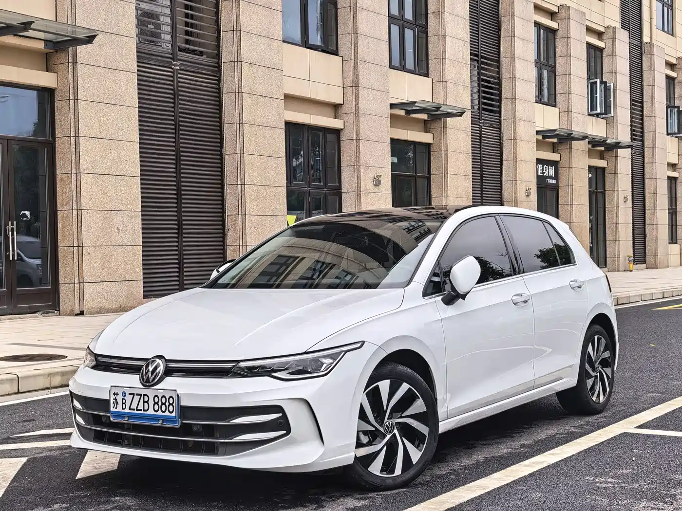 高尔夫 2025款 改款 300TSI Pro 2025