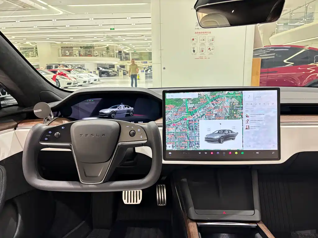Tesla Model S — миниатюра 15