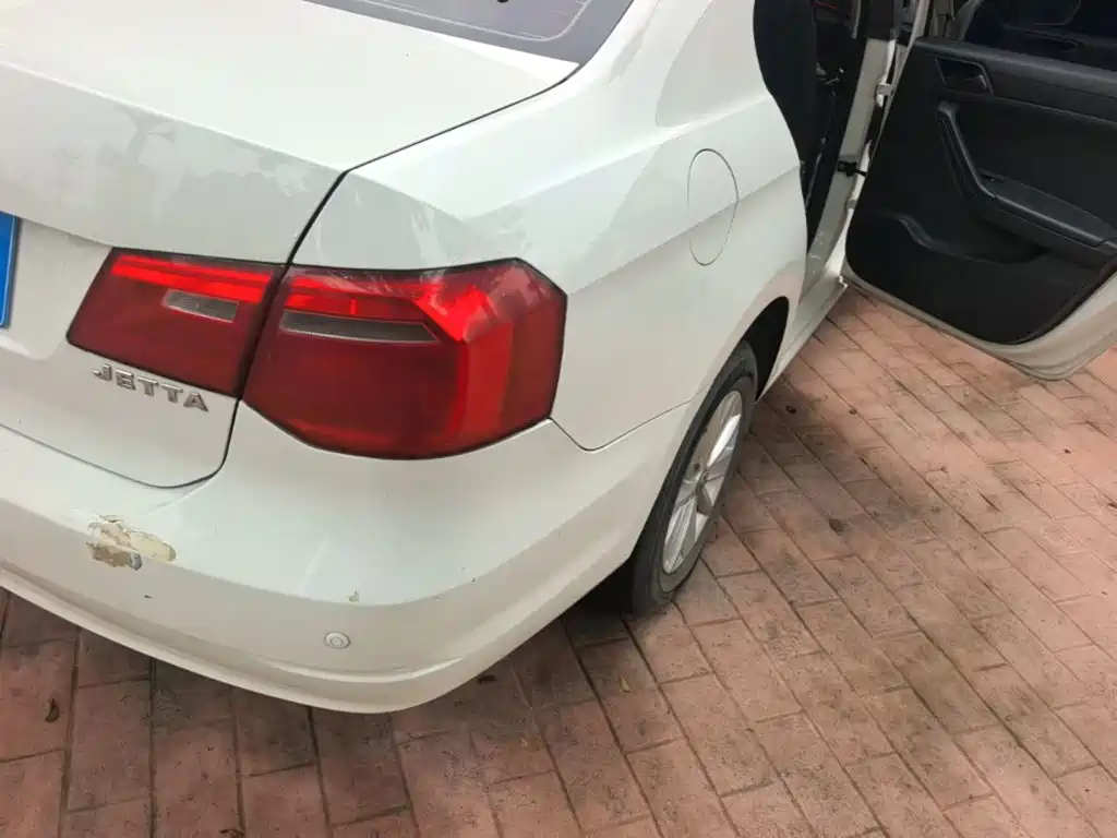 Volkswagen Jetta — миниатюра 8
