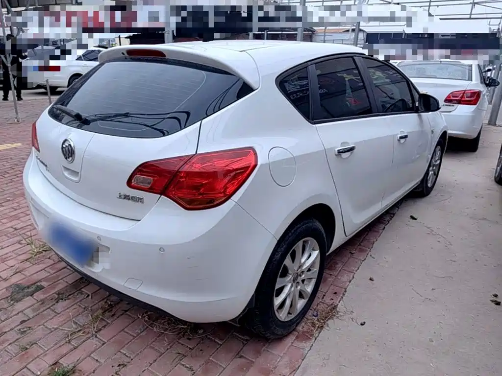 Buick Excelle — миниатюра 7