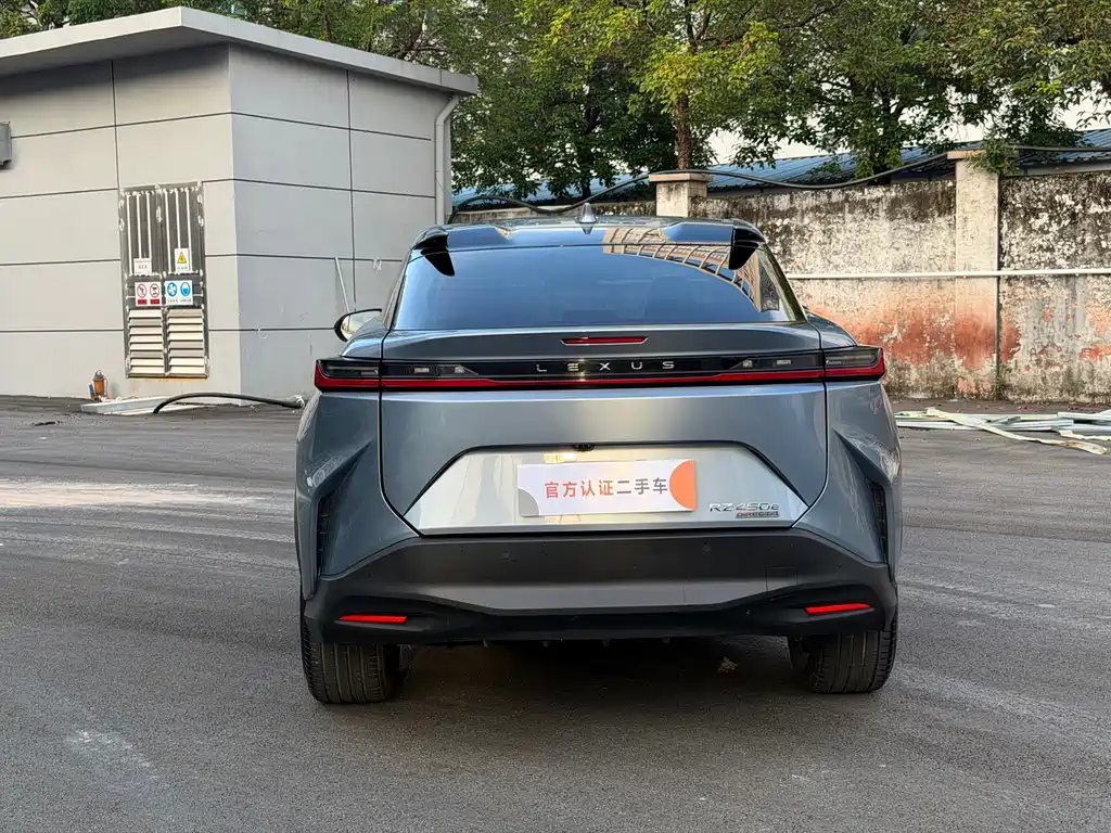 Lexus RZ — миниатюра 11
