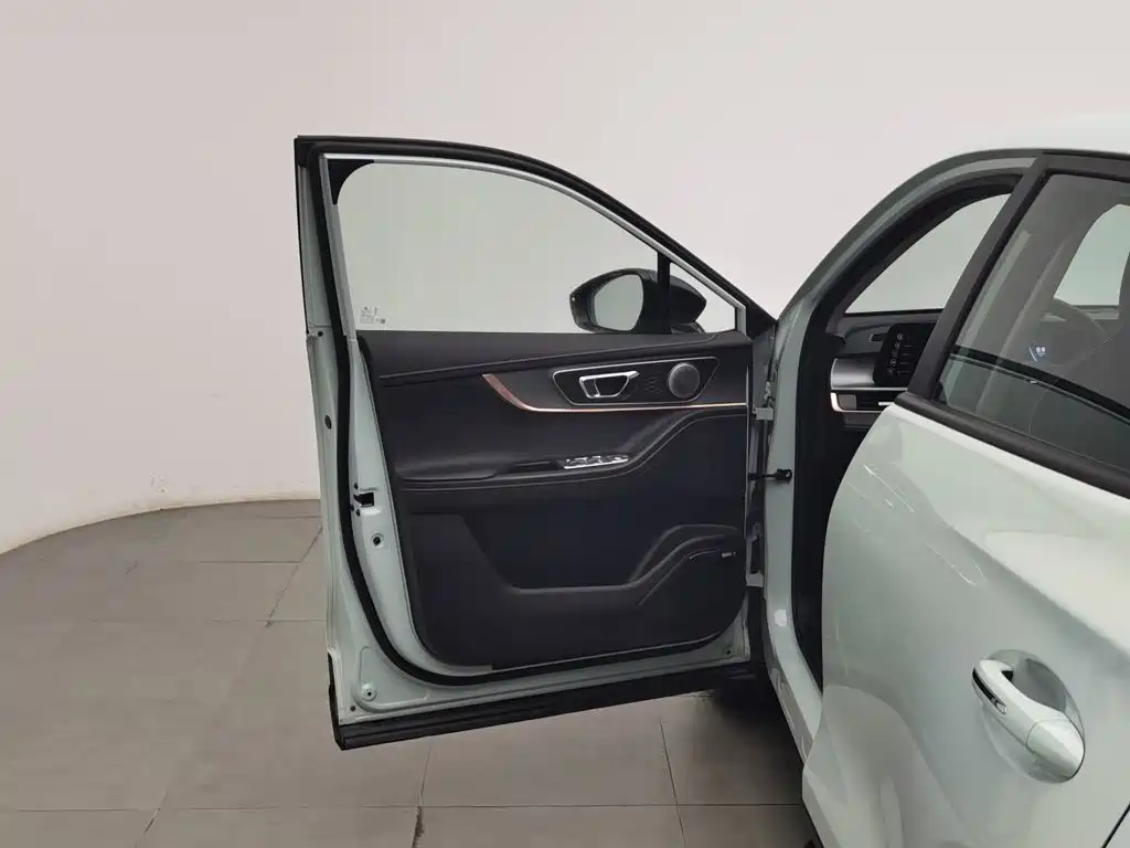 Chery Omoda — миниатюра 8