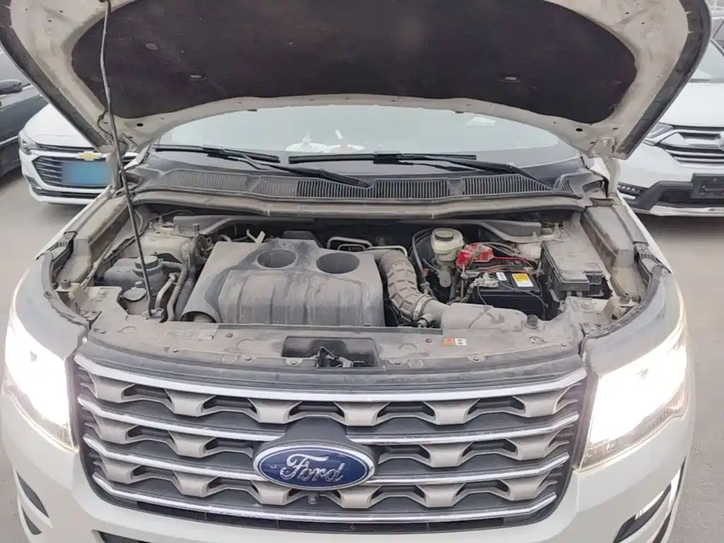 Ford Explorer (Import) — миниатюра 20