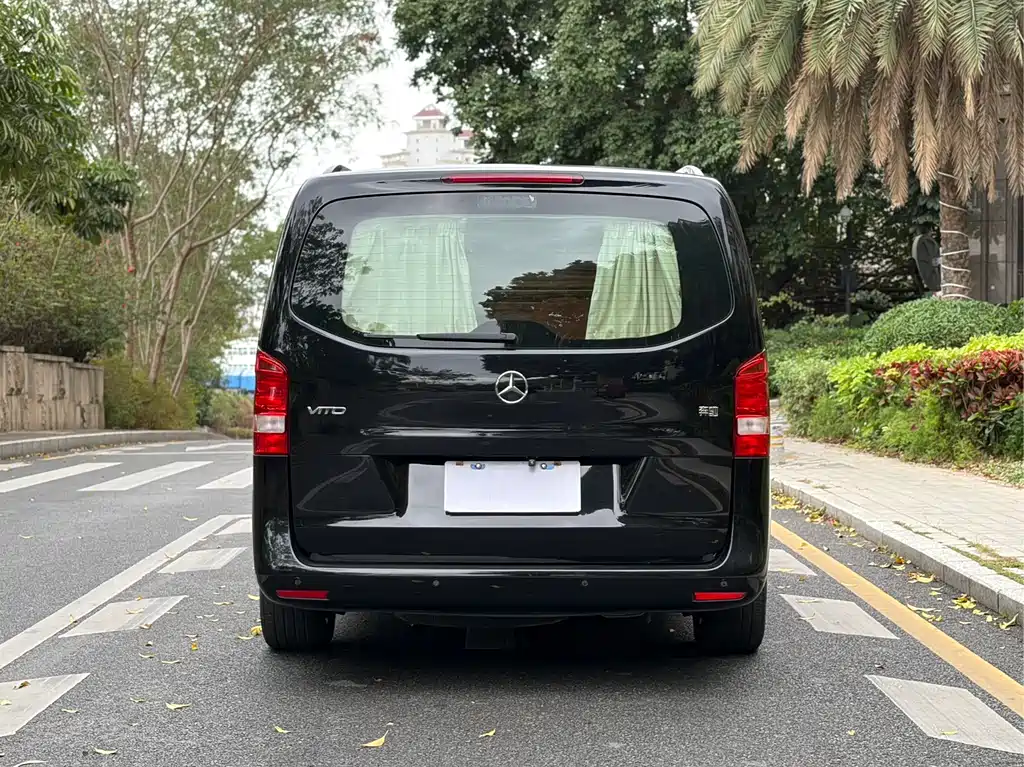 MERCEDES-BENZ VITO