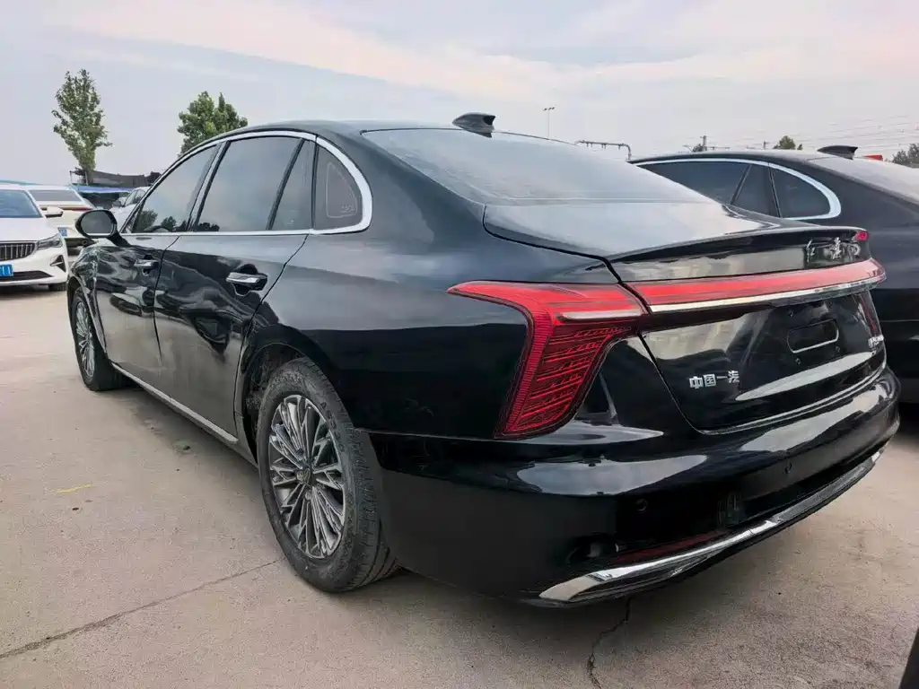 Hongqi Hongqi H5 — миниатюра 9