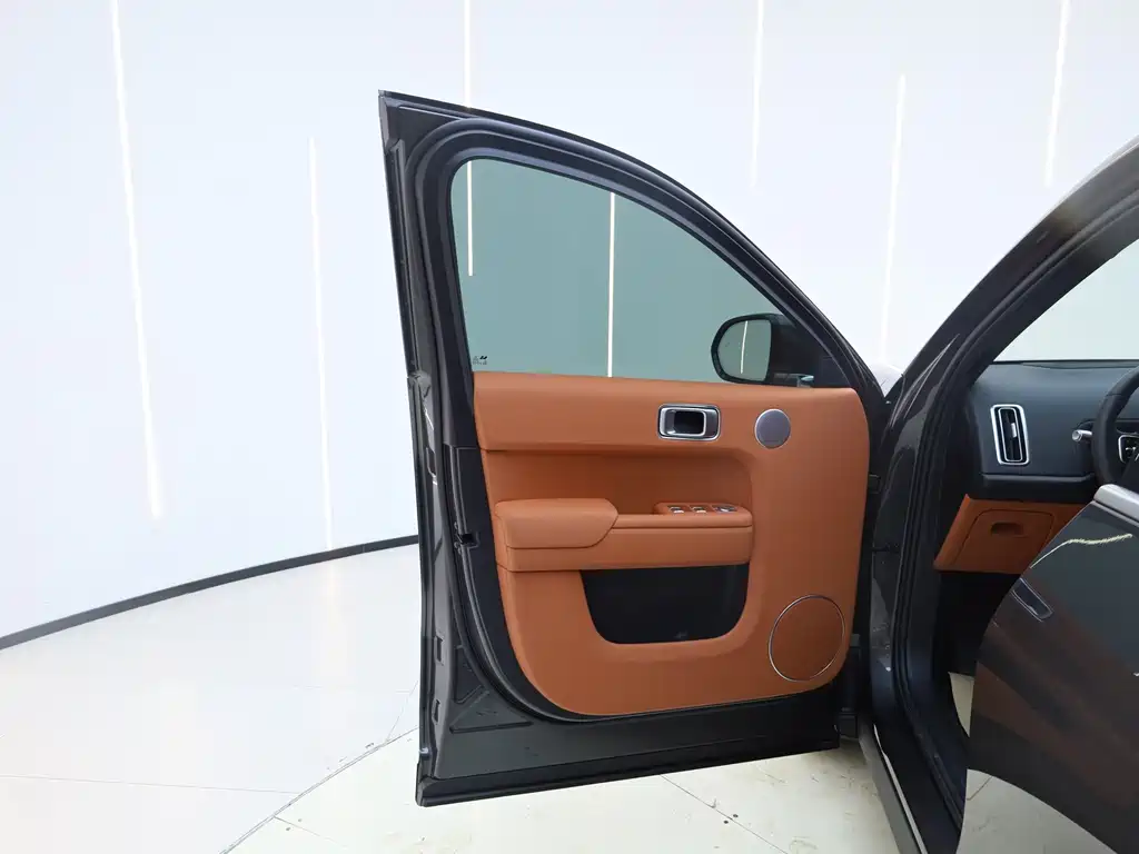 Li Auto Li L8 — миниатюра 17