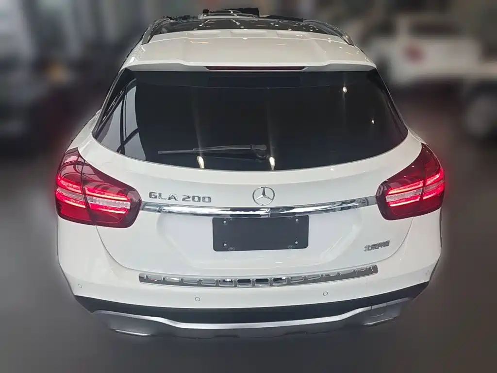 Mercedes-Benz GLA — миниатюра 8