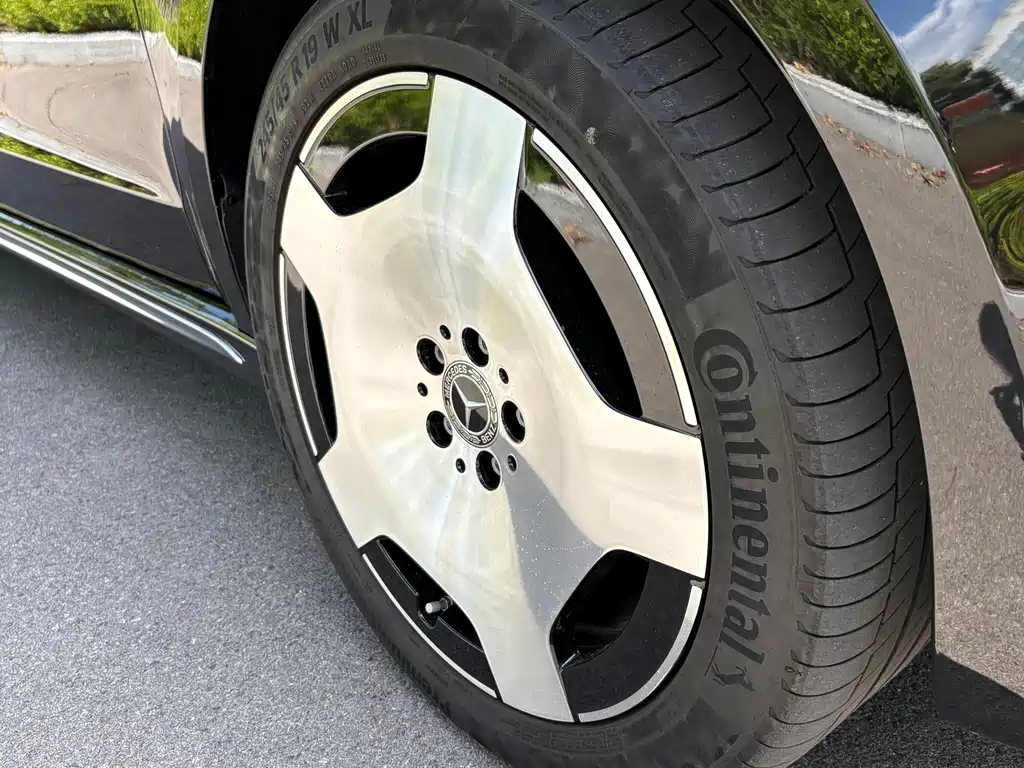 Mercedes-Benz V-Class — миниатюра 12