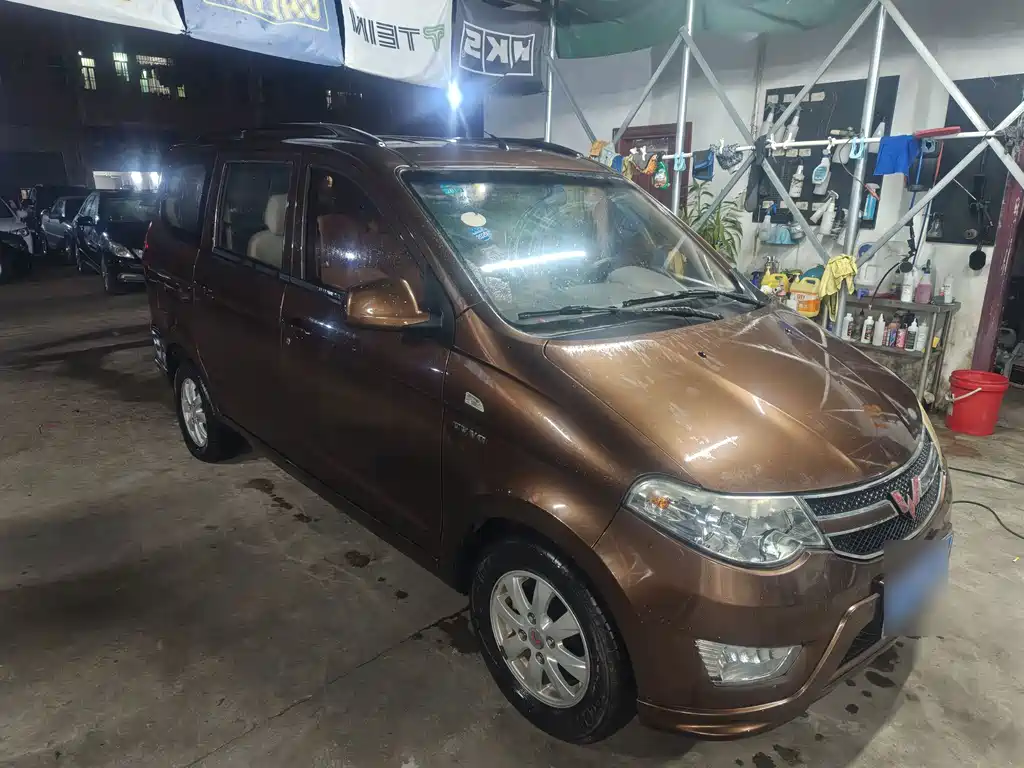 Wuling Hongguang — миниатюра 3