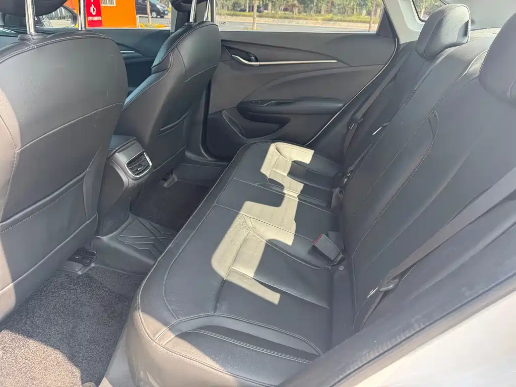 Buick Excelle — миниатюра 9