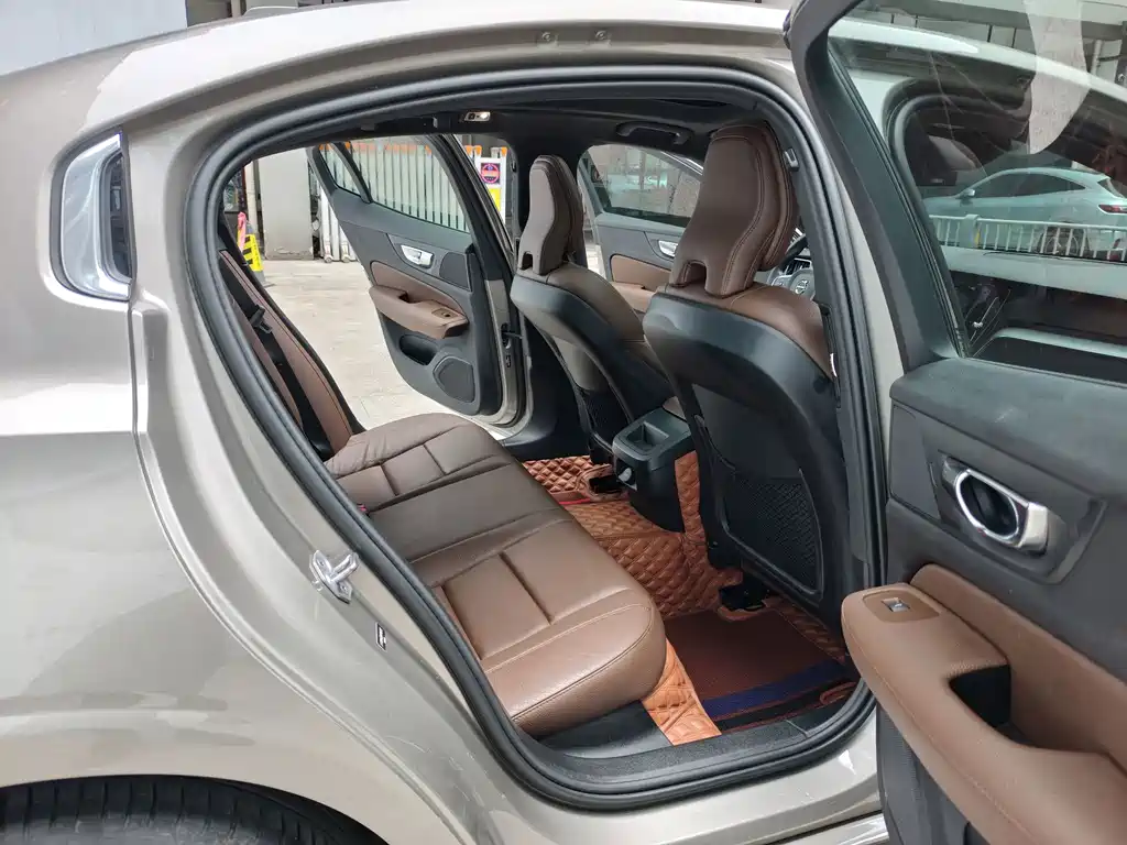 Volvo S60 — миниатюра 12
