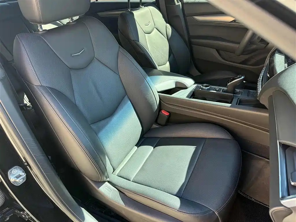 Cadillac CT5 — миниатюра 12