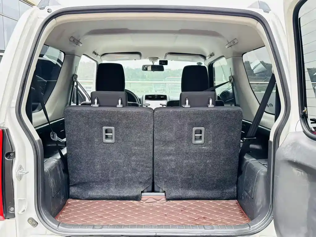 Suzuki Jimny — миниатюра 10