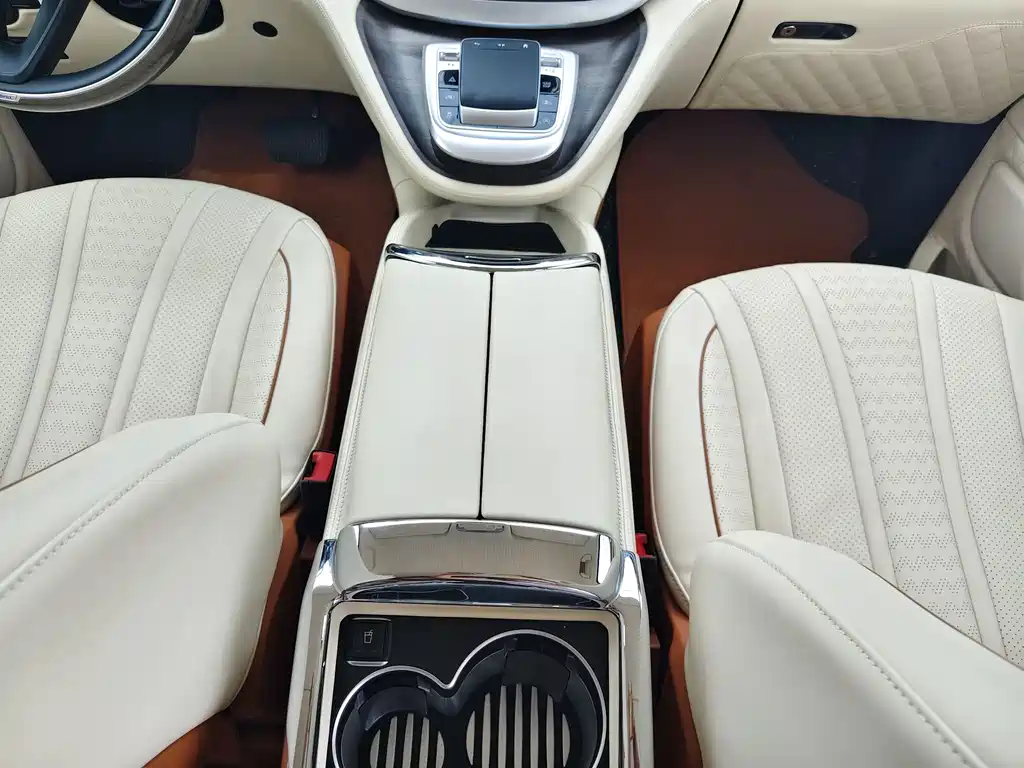 Mercedes-Benz Vito — миниатюра 10