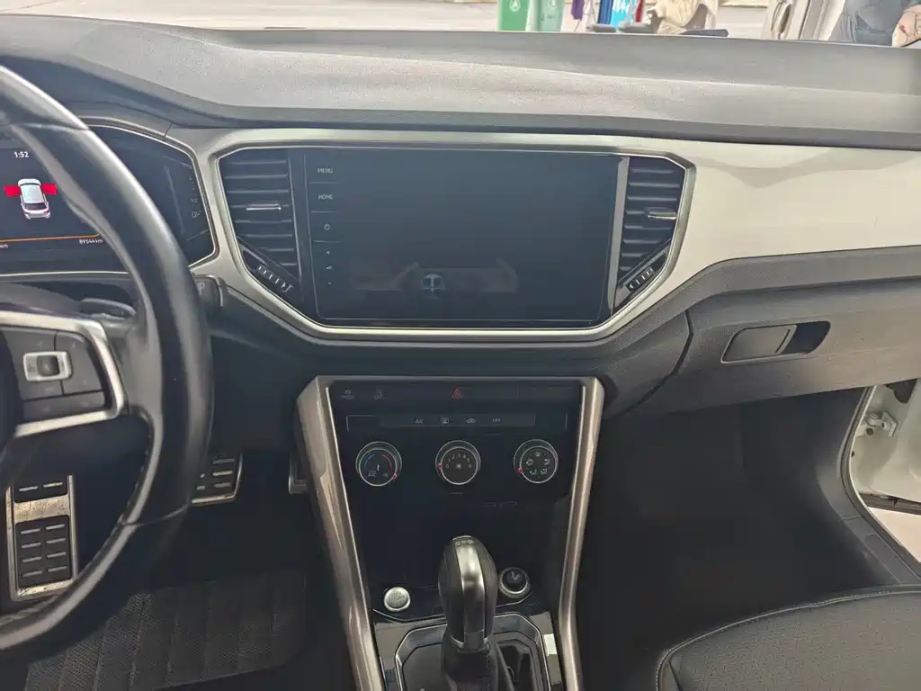 VOLKSWAGEN T ROC EXPLORING SONGS