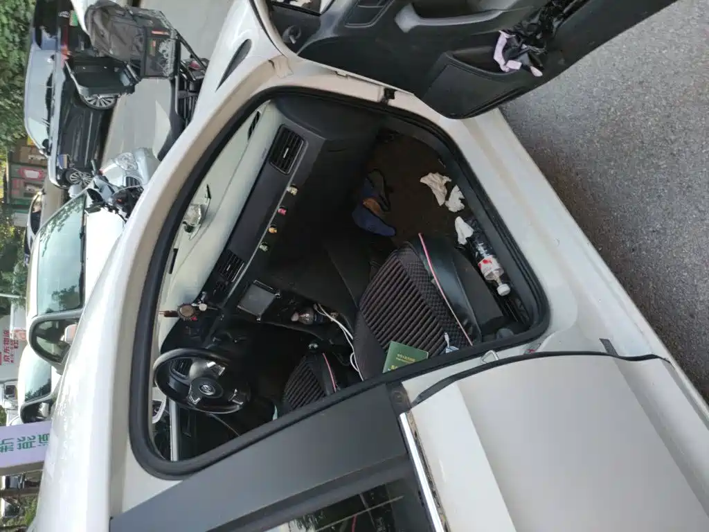Volkswagen Santana — миниатюра 19