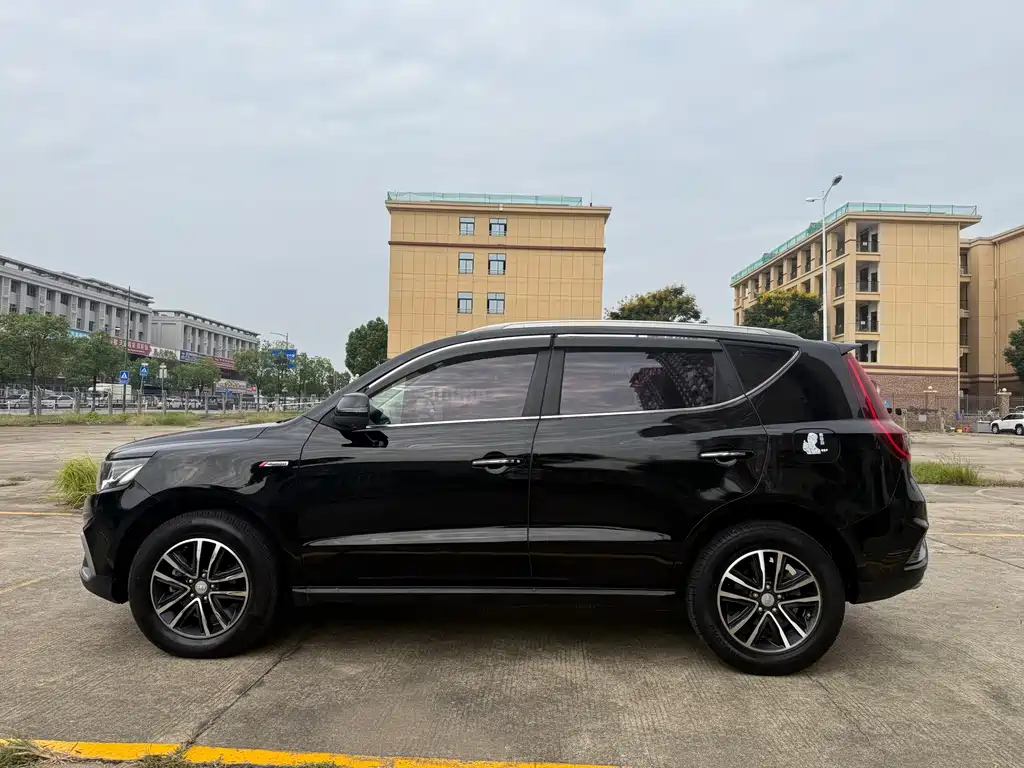 Geely Vision X6 — миниатюра 10