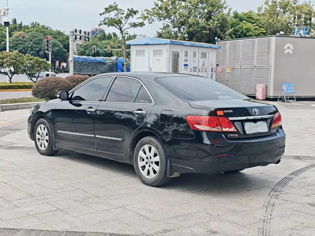 Toyota Camry — миниатюра 19
