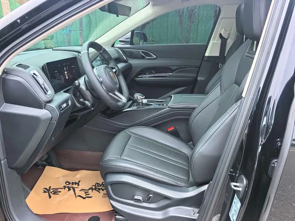 Hongqi Hongqi HS3 PHEV — миниатюра 6