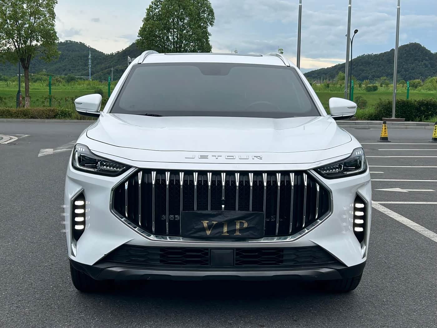 Jetour Jetour X70 PLUS 1.5 л 2024 г. Белый, пробег 40000 км