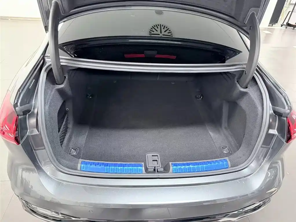 Audi Audi A5L — миниатюра 8