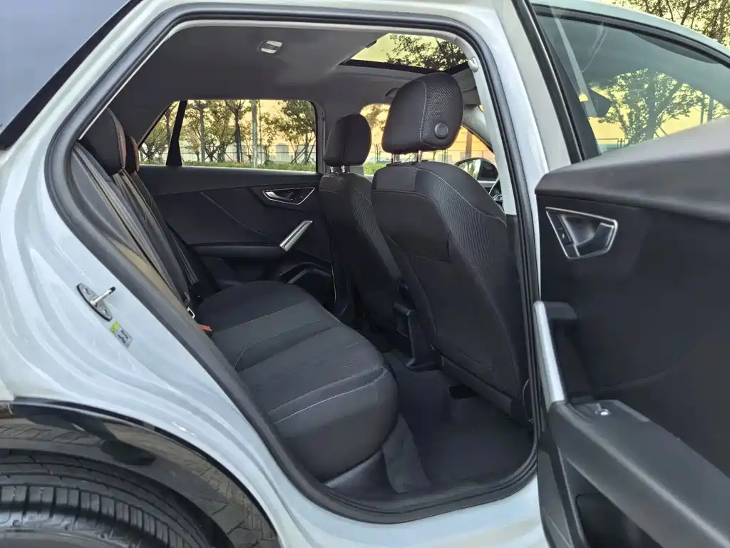 Audi Q2L — миниатюра 4