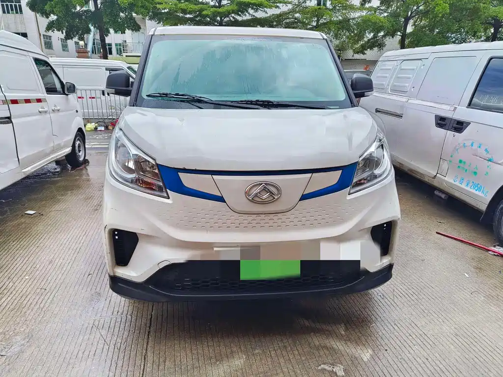 SAIC MAXUS CHASE EV30