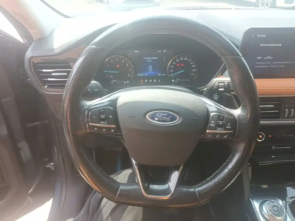 Ford Escape — миниатюра 11