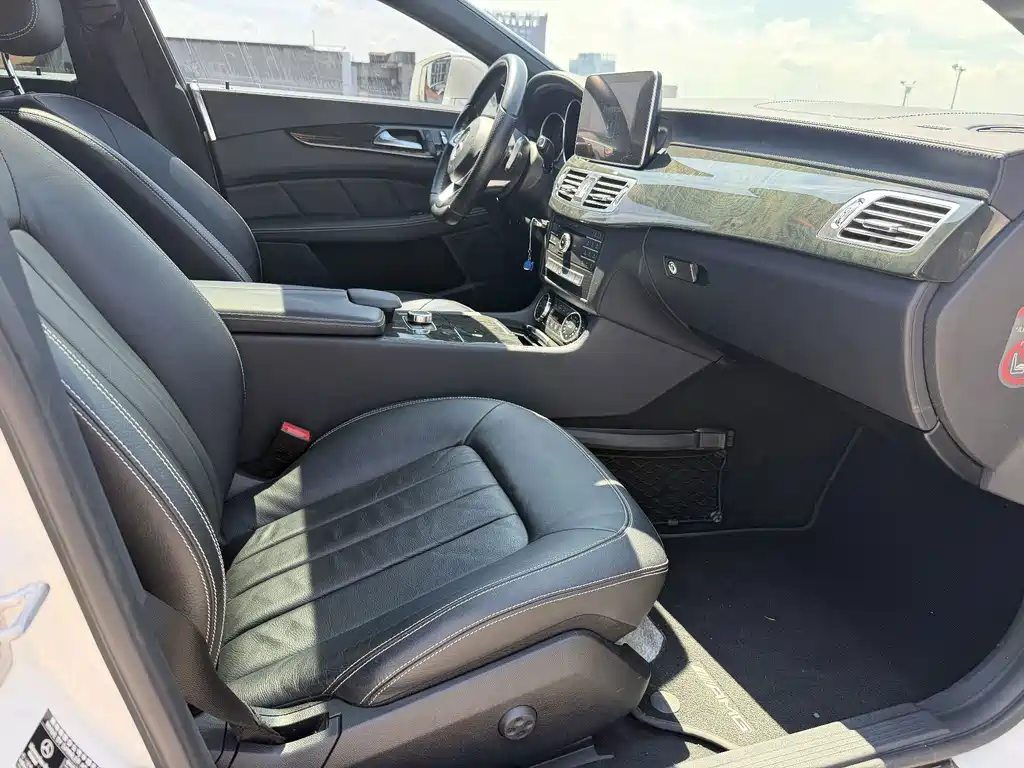 Mercedes-Benz CLS — миниатюра 8