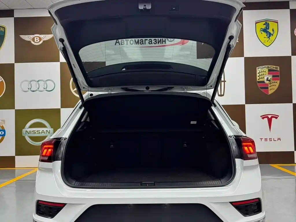 Volkswagen T-Roc — миниатюра 16