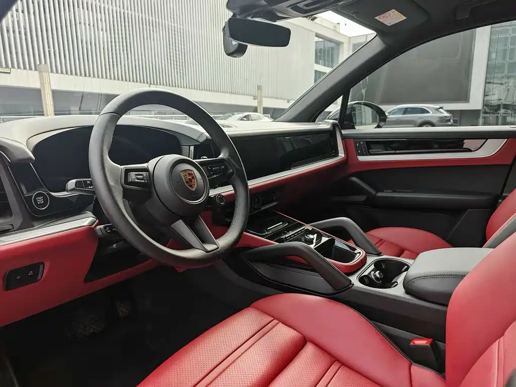 PORSCHE CAYENNE