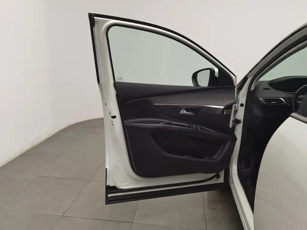 Peugeot 5008 — миниатюра 8