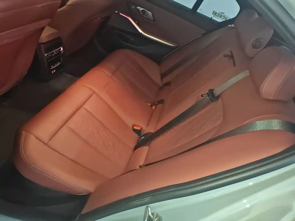 BMW 3 Series — миниатюра 17