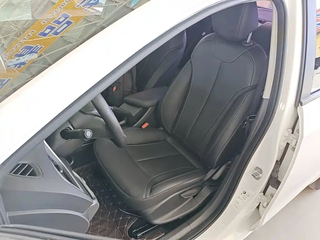 Buick Excelle — миниатюра 15