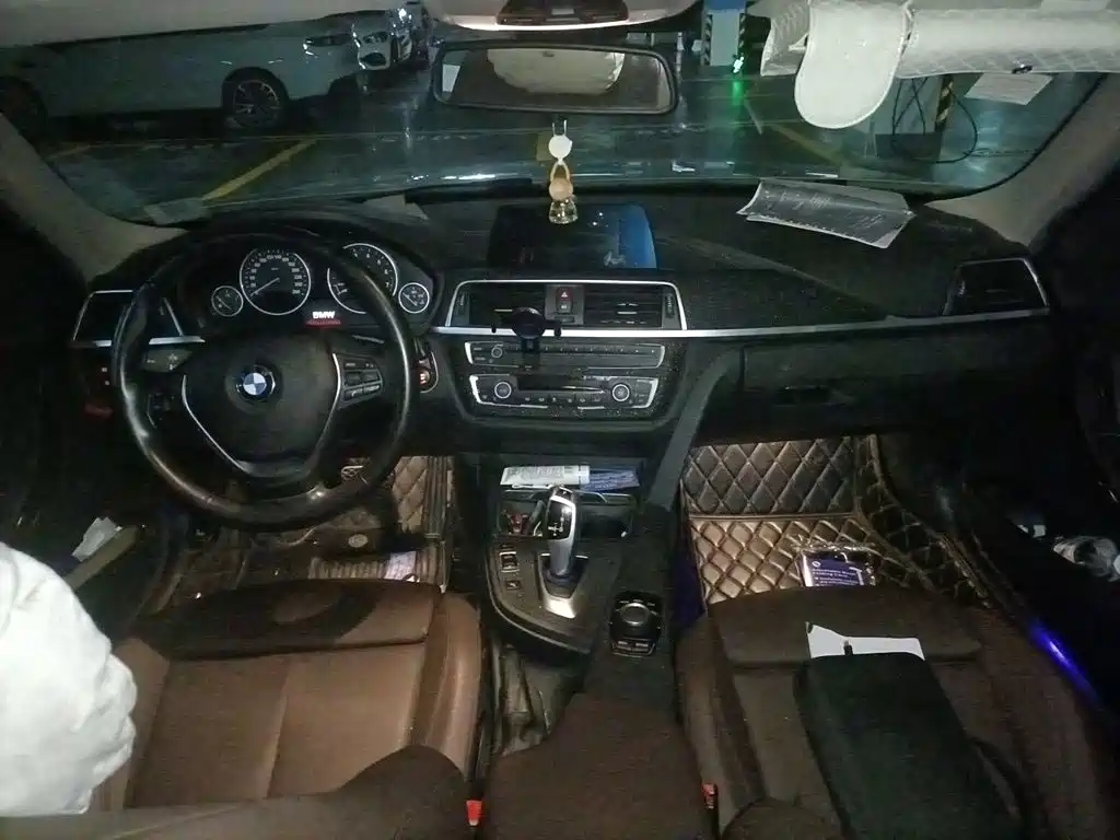 BMW 3 Series — миниатюра 10